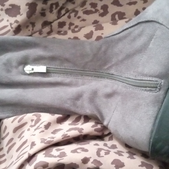 SOFT SUEDE GREY KNEE HIGH BOOTS SIZE 8 ONLY TRIED ON NWT - Picture 4 of 6